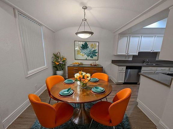 5th image of 922 N Croft Ave #102