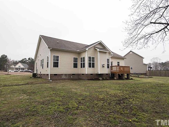 3rd image of 156 Twin Fields Dr