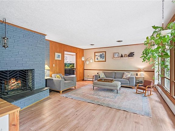5th image of 152 Circle Dr
