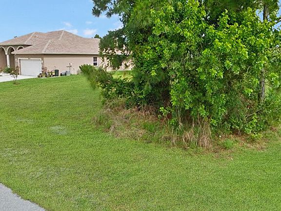 2nd image of 5641 NW CROCUS Avenue
