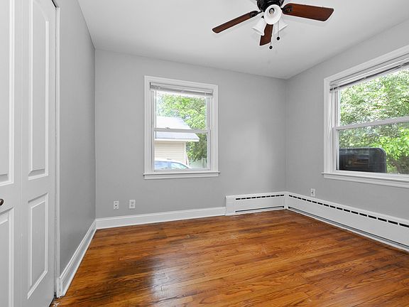 5th image of 11132 Parker St