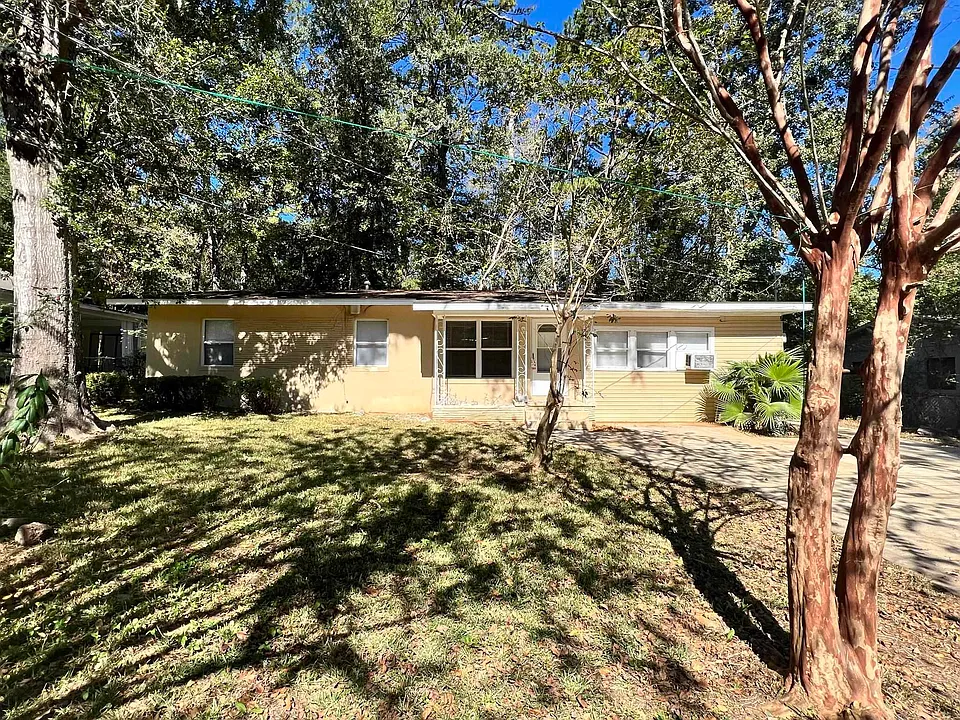 3422 Miami Dr