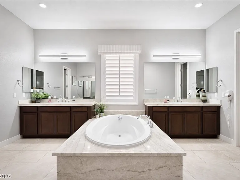 11386 Villa Bellagio Dr — Photo 10