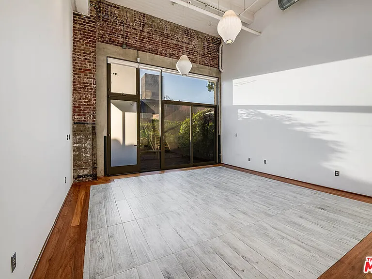 1850 Industrial St #106 — Photo 11