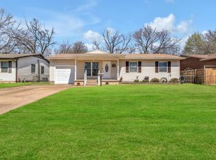 2203 Dennis St, Irving, TX 75062