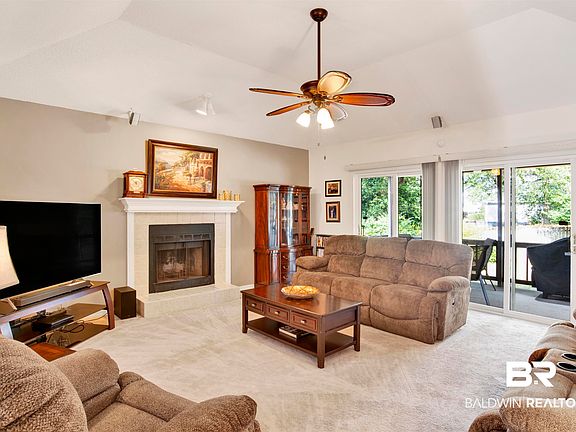 4th image of 4 Parma Dr