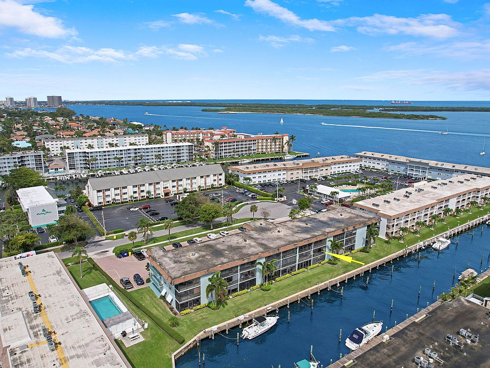1st image of 124 Shore Court #204