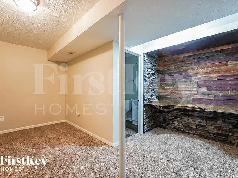 426 Flat River St — Photo 14