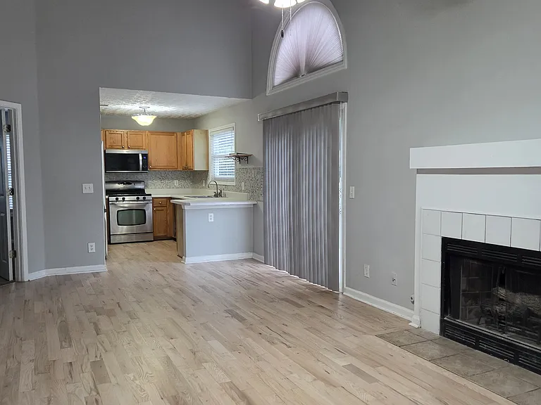 3211 Avensong Village Cir — Photo 2