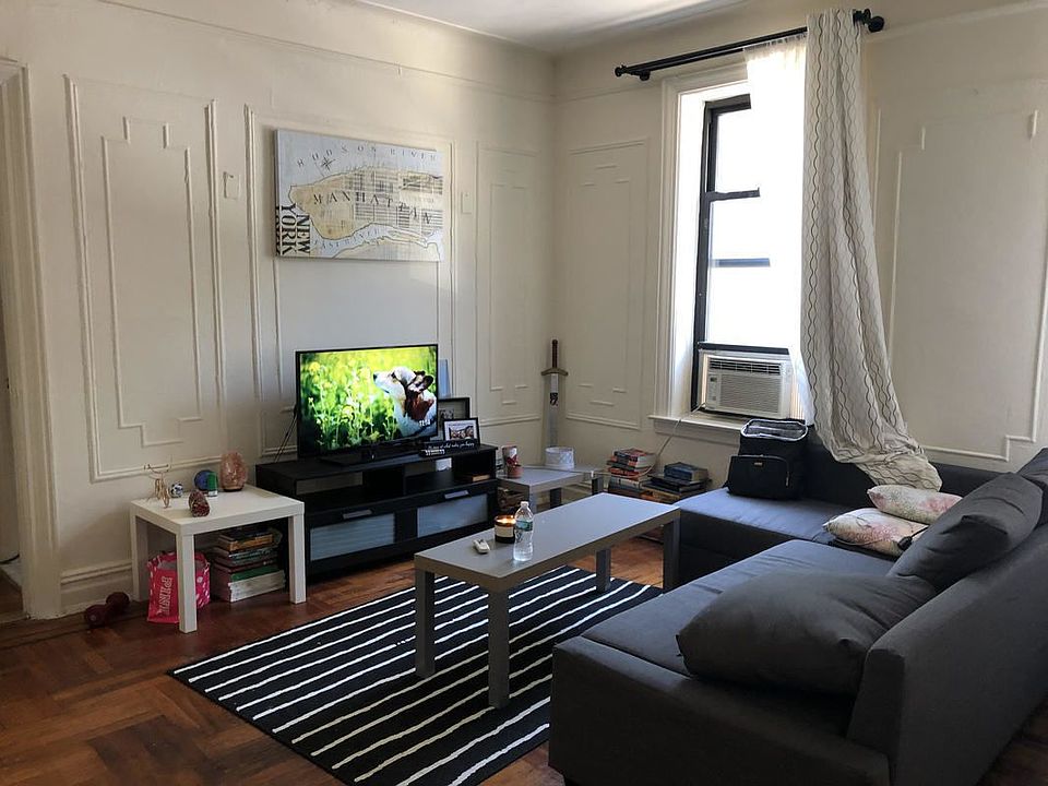 1st image of 2360 29th St APT 1B