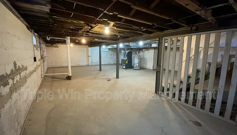 802 Rowles Ave — Photo 34