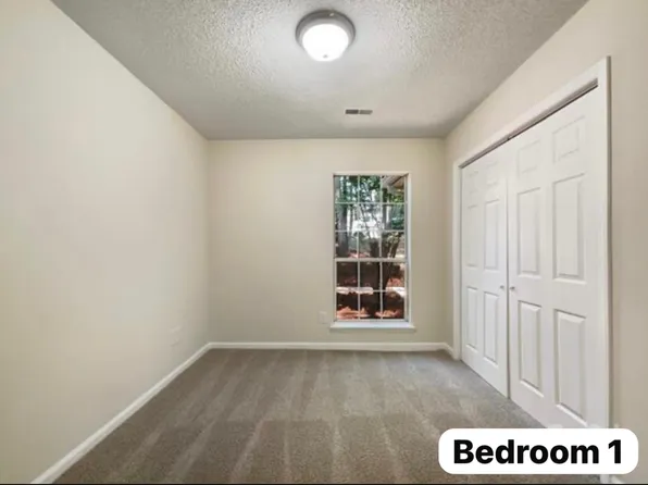 9116 Parkhurst Ln, Charlotte, NC 28227