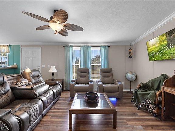 5th image of 701 Coral Dr
