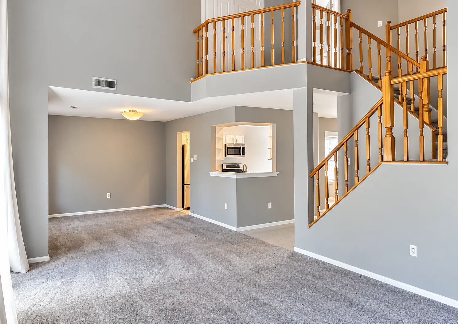 2 bed, 2.5 bath, 2000 sqft, $2,975 — Photo 4