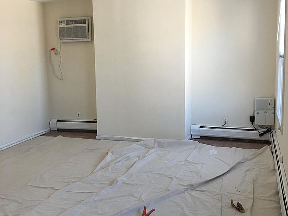 Living room Spacious. 