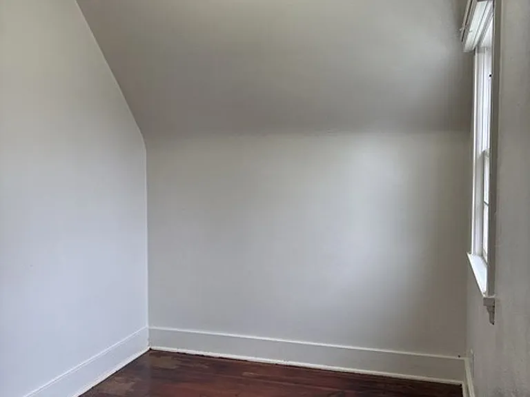 595 E Washington St — Photo 19