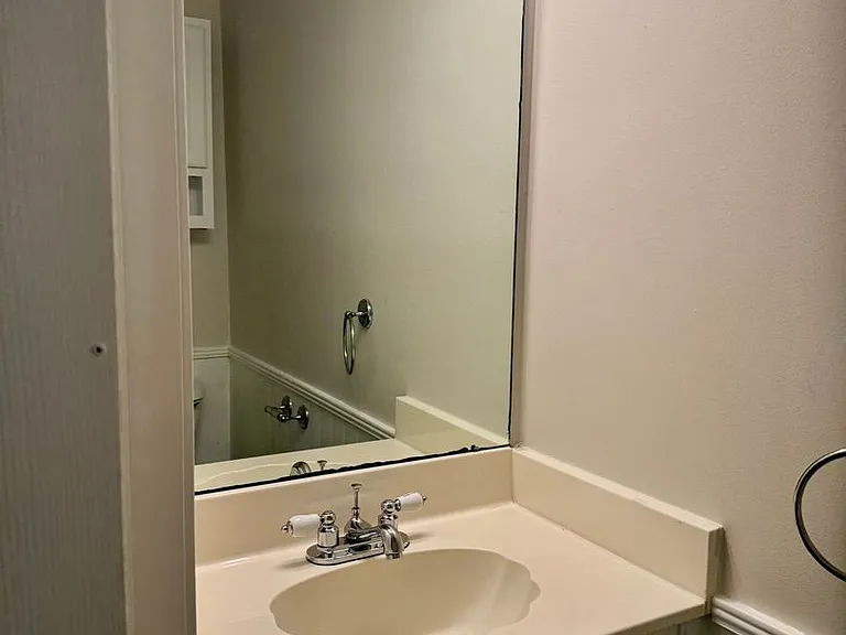 1349 Jenny Ln — Photo 14