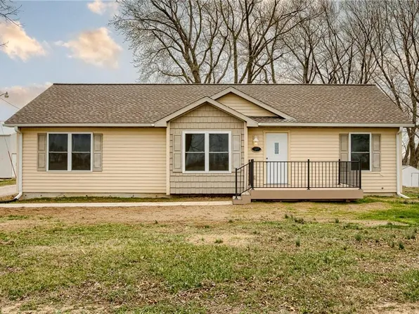 20900 175th St, Basehor, KS 66007