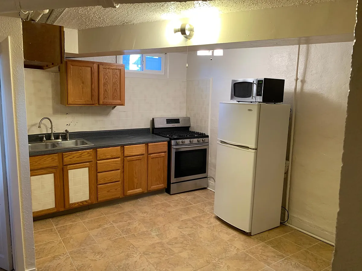 Building Photo - 1466 N Detroit St #1