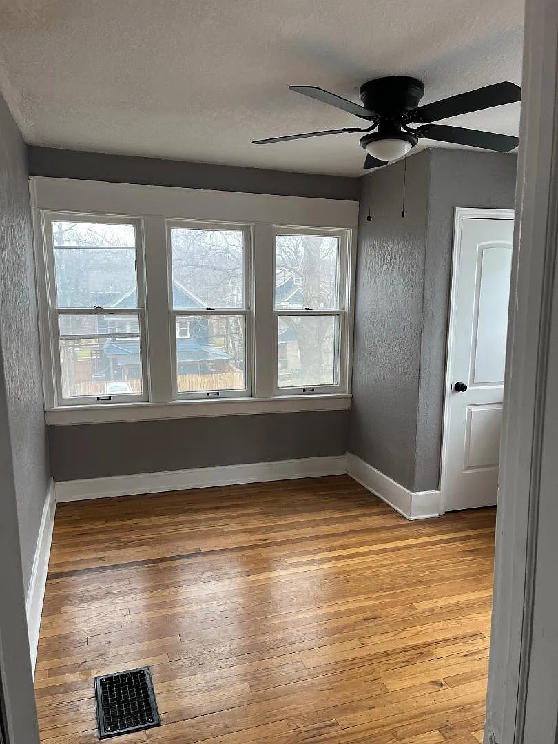 4105 Oak Street - 1 — Photo 2