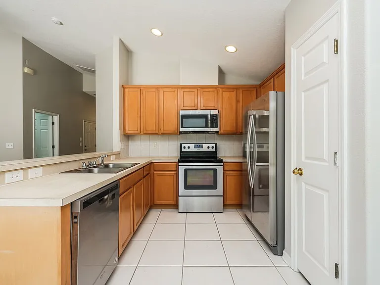 10313 Celtic Ash Dr — Photo 7
