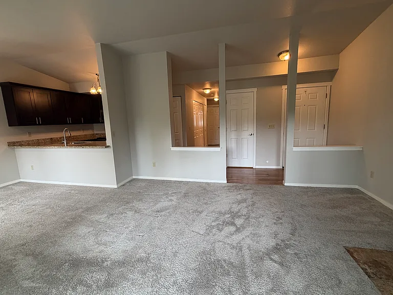 280 NW Holly St #6 — Photo 81