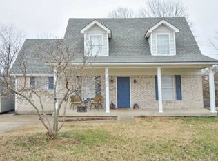 12428 Somerset Dr, Louisville, KY 40229