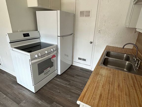 3rd image of 16012 E Tc Lea Rd #C