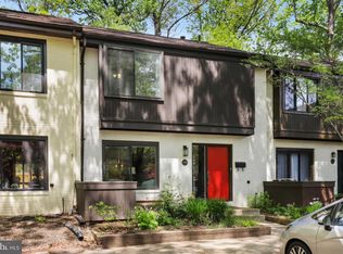 2003 Sarazen Pl, Reston, VA 20191