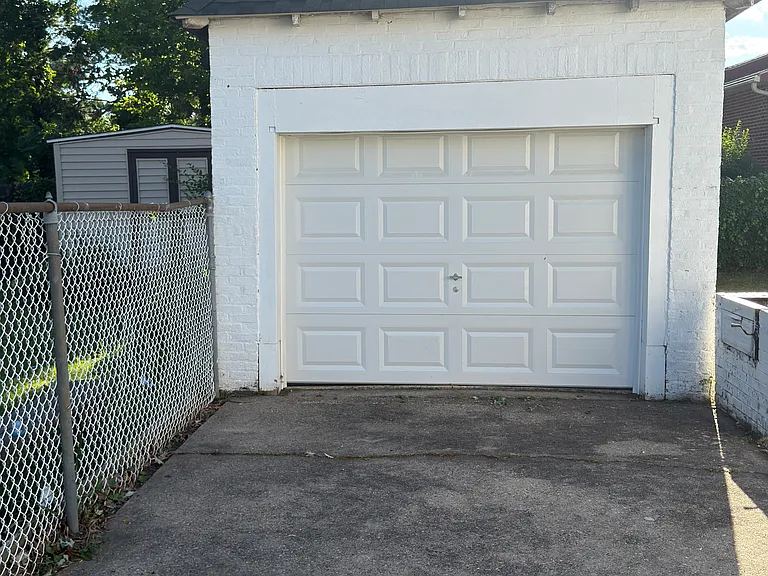 5009 Lexington Ave — Photo 16
