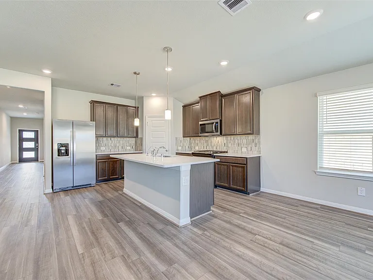 21514 Pachino Ln — Photo 25