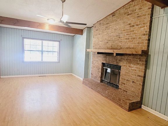 2nd image of 1681 Mayhew St