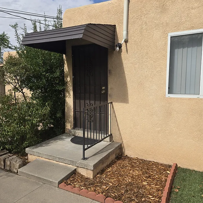 1 bed, 1.0 bath, 500 sqft, $1,000 — Photo 1
