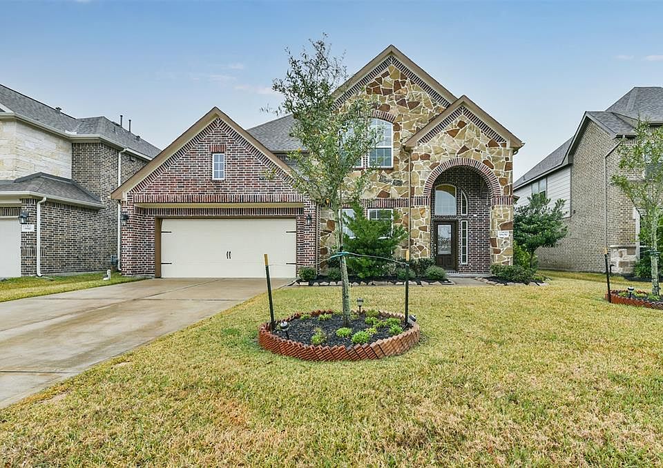 denture 様　NEIGHBORHOOD 144 Crescent Bluff Dr, Eureka, MO 63025 | Zillow
