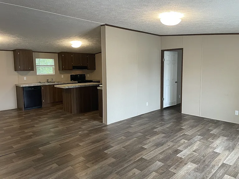 326 Oak Leaf Cir — Photo 11