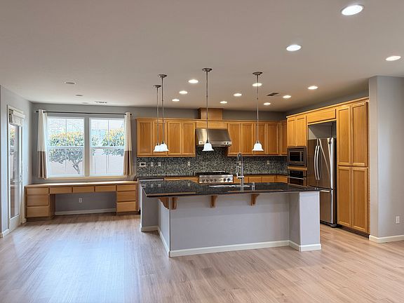 Chef's Gourmet Kitchen