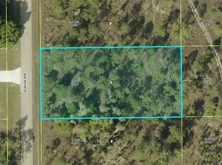 916 Acacia Ave, Lehigh Acres, FL 33972