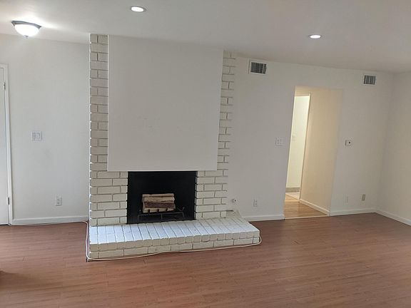 3rd image of 11685 Gorham Ave #6