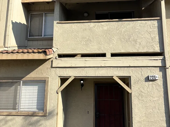 2128 Mount Vernon Dr APT A, Modesto, CA 95350