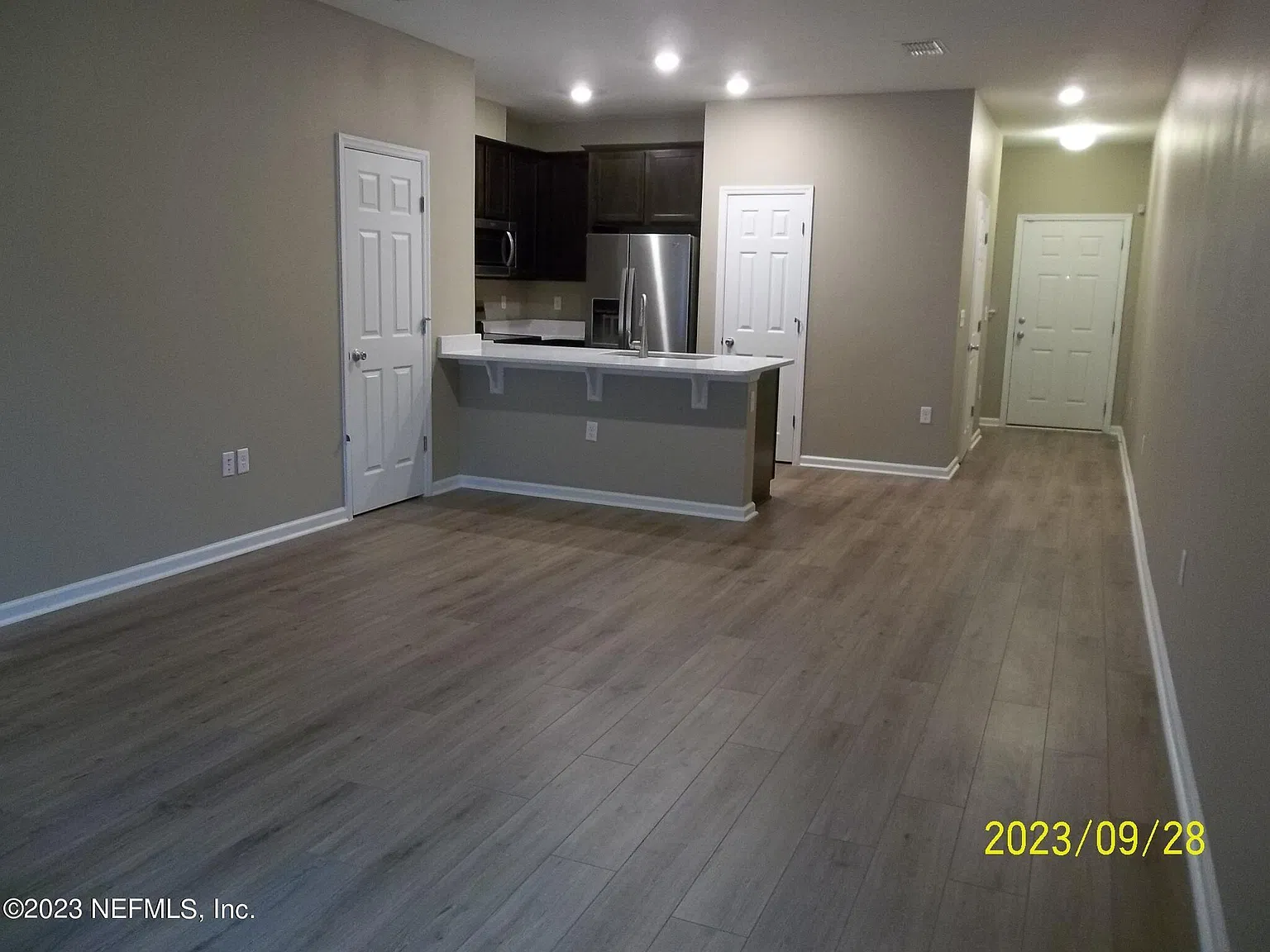 3 bed, 2.5 bath, 1390 sqft, $1,775 — Photo 4