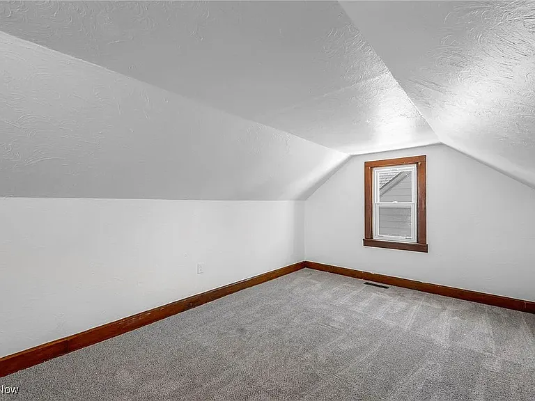 12312 Worthington Ave — Photo 8