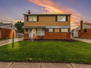 17803 Rainbow, Fraser, MI 48026