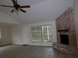 3746 Embarcadero Dr, Houston, TX 77082