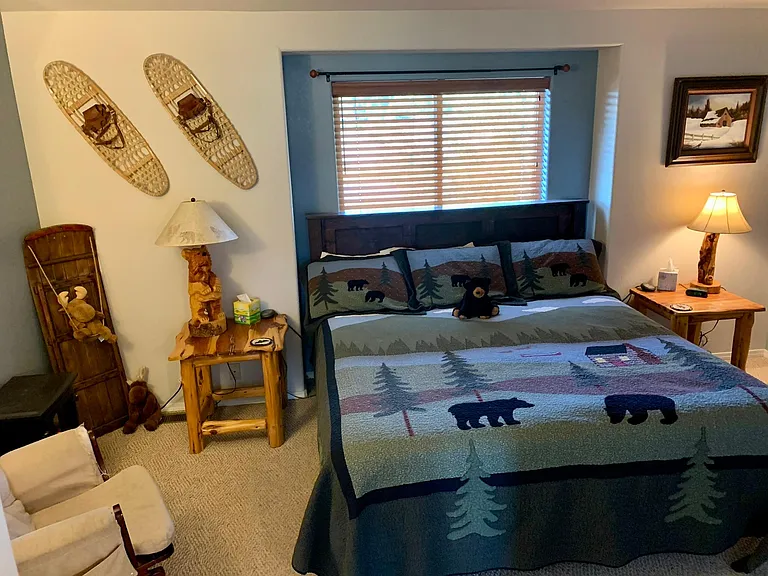 Bedroom 1, master with en-suite on main floor