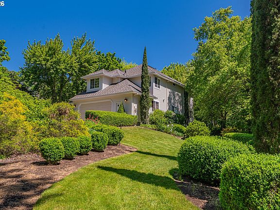 2nd image of 2770 NE Roberts Ln