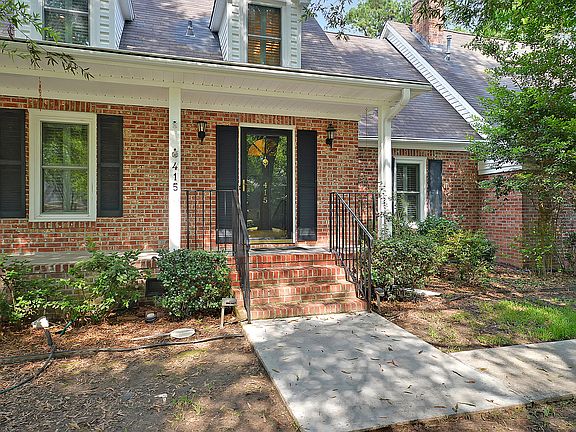 4th image of 415 Lakeview Dr
