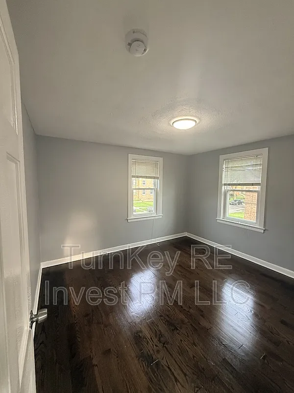 2 bed, 1.0 bath, 1000 sqft, $1,800 — Photo 4