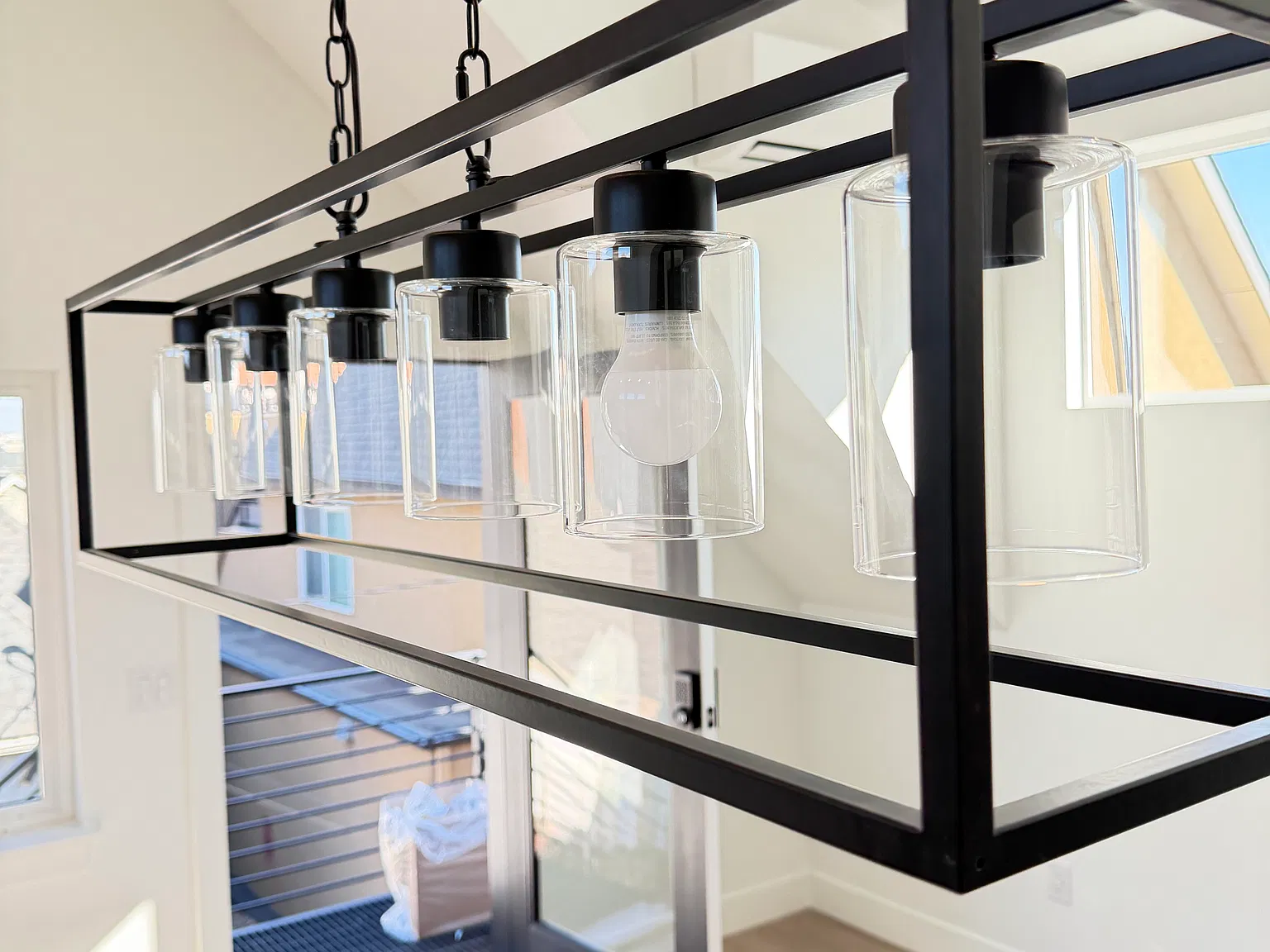 1 bed, 700 sqft, $2,300 — Photo 3