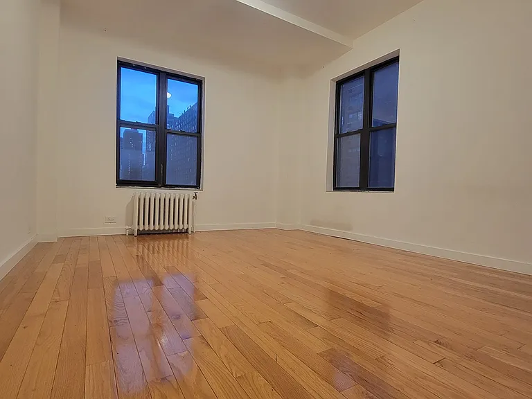 201 E 35th St #6C — Photo 1