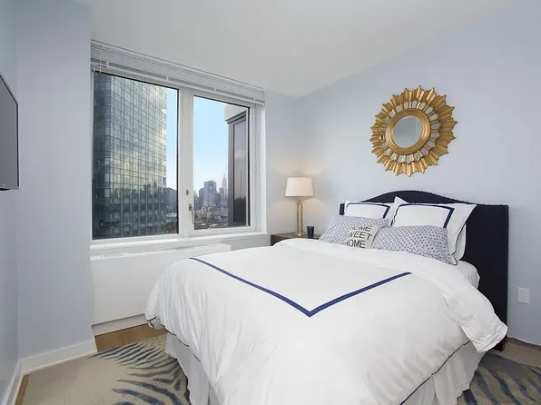 4325 Hunter St APT 5014W, Long Island City, NY 11101